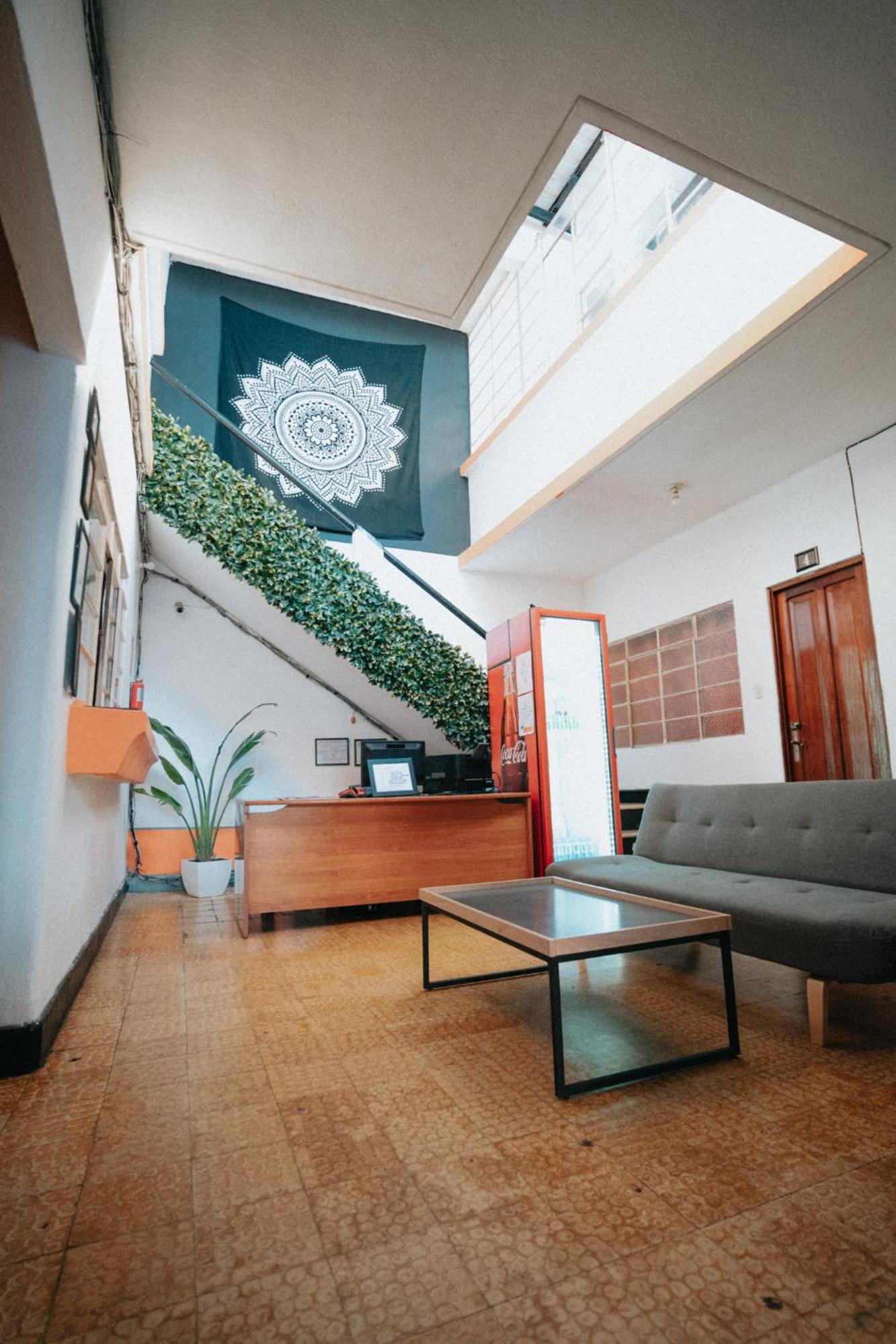 Tequila Sunrise Hostel Guatemala City Bagian luar foto
