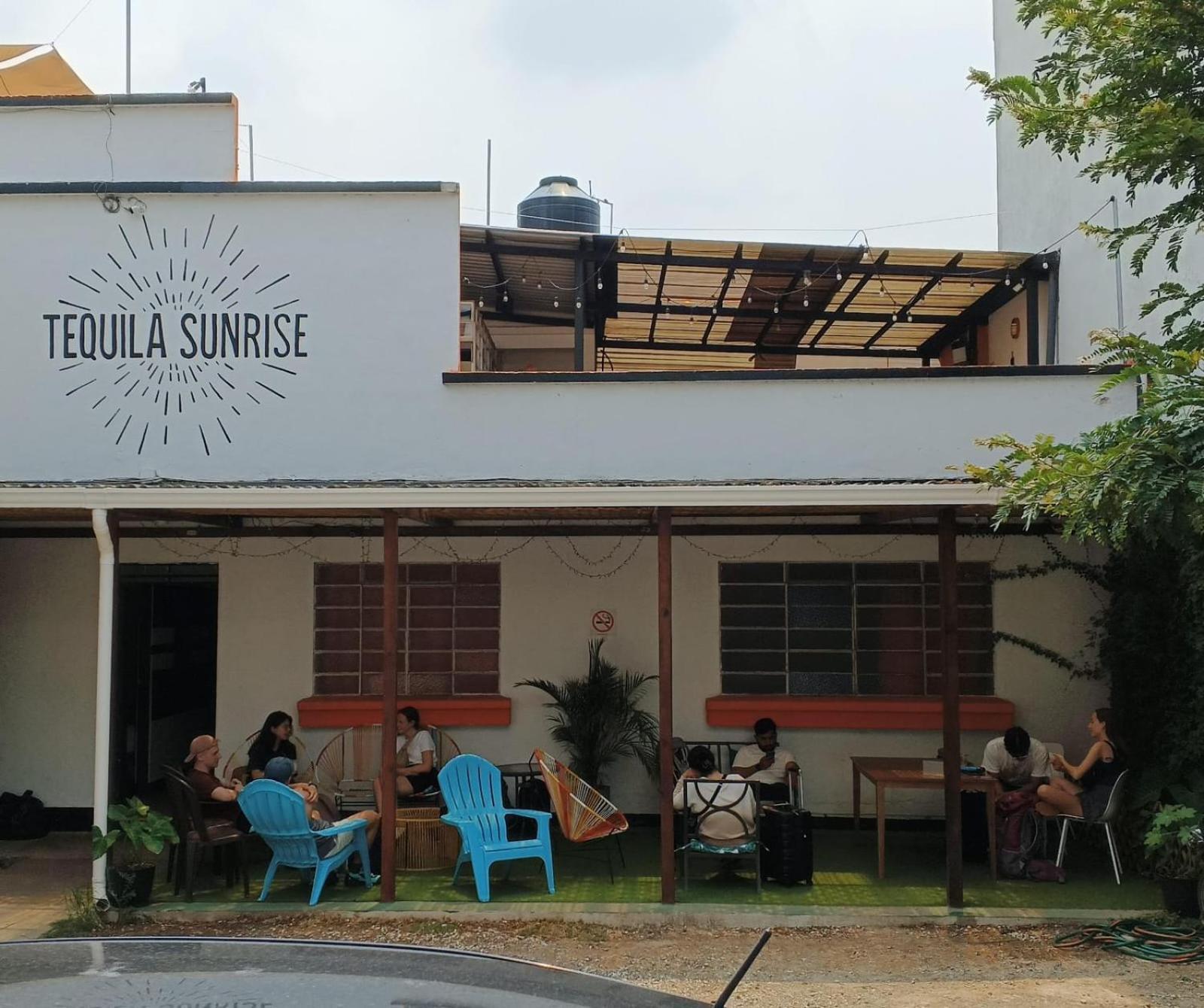 Tequila Sunrise Hostel Guatemala City Bagian luar foto